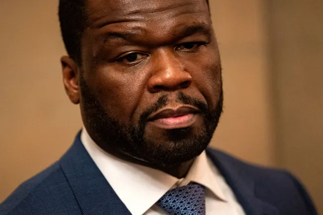 L'ex dipendente di 50 Cent afferma che il rapper ha condotto una campagna di intimidazione contro di lei