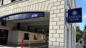 Ameris Bank deve all'ex dirigente 80 milioni di dollari, ritiene la giuria