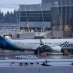Assistente di volo licenziata per un video di danza su TikTok fa causa ad Alaska Airlines per parzialità