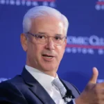 CEO di Wells Fargo: l’effetto dell’intelligenza artificiale sull’occupazione è “complicato”