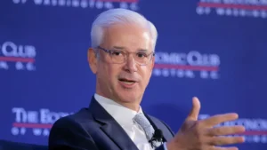 CEO di Wells Fargo: l’effetto dell’intelligenza artificiale sull’occupazione è “complicato”
