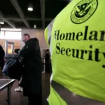 Le federali propongono la partecipazione obbligatoria a E-Verify per i destinatari delle sovvenzioni federali
