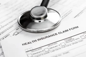 Secondo il Commonwealth Fund, a 1 adulto americano su 5 sono state negate le cure raccomandate dal medico