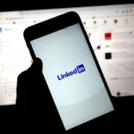 Socievole: LinkedIn automatizza il processo di candidatura per un lavoro per gli utenti premium