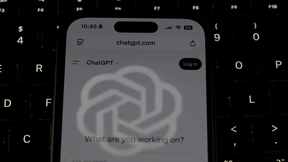 ChatGPT di OpenAI chiede un messaggio all'utente iPhone