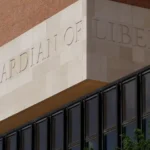 Il lavoratore bianco delle risorse umane ottiene una vittoria parziale nella causa per pregiudizio inverso contro una società di sondaggi