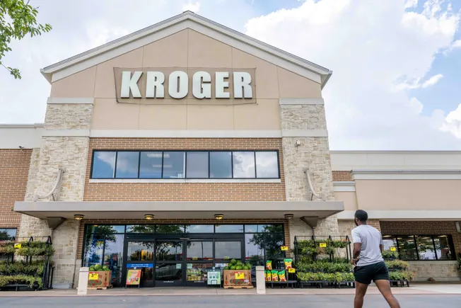Kroger risolve le affermazioni che non darebbe al cassiere una sedia o uno sgabello dopo il trattamento del cancro