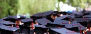 Secondo il rapporto, la maggior parte dei laureati quadriennali lavorano nello stesso stato della loro alma mater