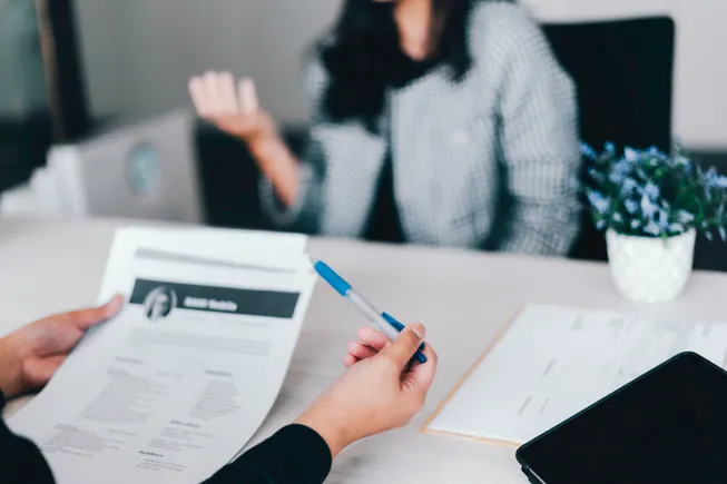 Tetto di classe: quale background culturale ha a che fare con la negoziazione salariale