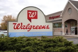 Walgreens ottiene una vittoria parziale sull'ex manager che sosteneva di aver chiuso i negozi troppo presto