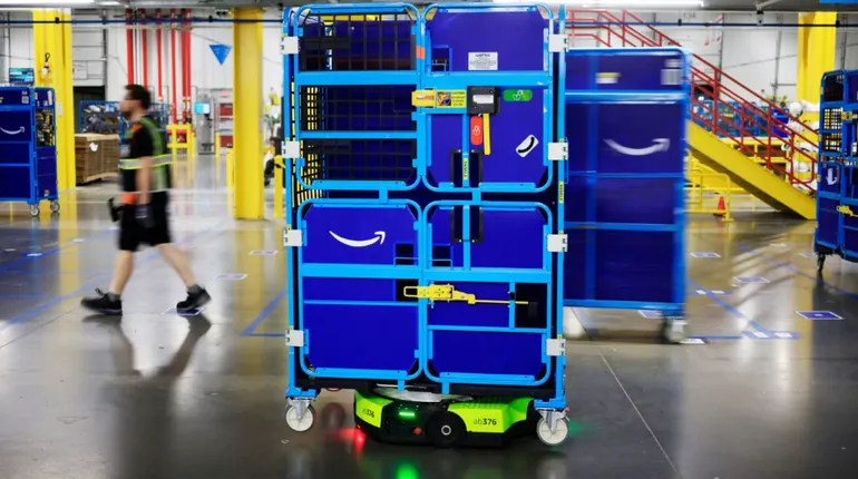 Amazon aumenta il salario minimo orario iniziale a 20 dollari