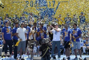 Ex dipendenti dei Golden State Warriors denunciano ritorsioni per le risposte al sondaggio sul coinvolgimento