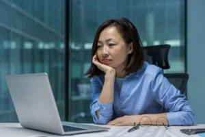 I datori di lavoro potrebbero non sapere come spiegare le loro decisioni retributive, afferma Aon