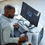 I dipendenti segnalano l’uso performante dell’intelligenza artificiale durante i cambiamenti di ruolo