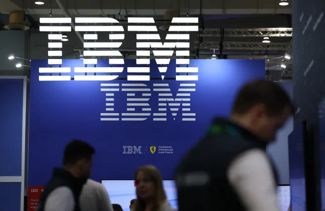 Il rapporto IBM avverte che l’intelligenza artificiale potrebbe erodere le competenze umane ritenute vitali dai CHRO
