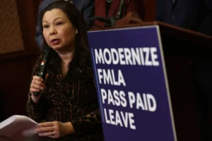 L'incapacità dell'azienda di spiegare il licenziamento di un manager rispetto a un altro mantiene viva la rivendicazione FMLA