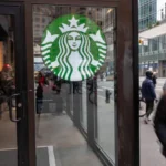 Starbucks, Florida AG, accordo d'inchiostro per porre fine alla causa per presunte pratiche illegali dei DEI