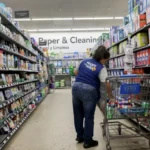 Walmart prevede di offrire ai dipendenti prescrizioni gratuite e congedo retribuito per la terapia intensiva neonatale