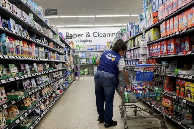 Walmart prevede di offrire ai dipendenti prescrizioni gratuite e congedo retribuito per la terapia intensiva neonatale